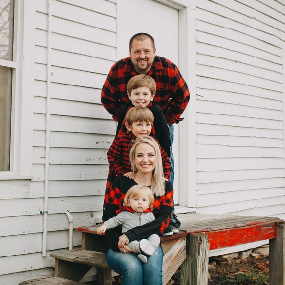 MEET US - Picture 3 of 8